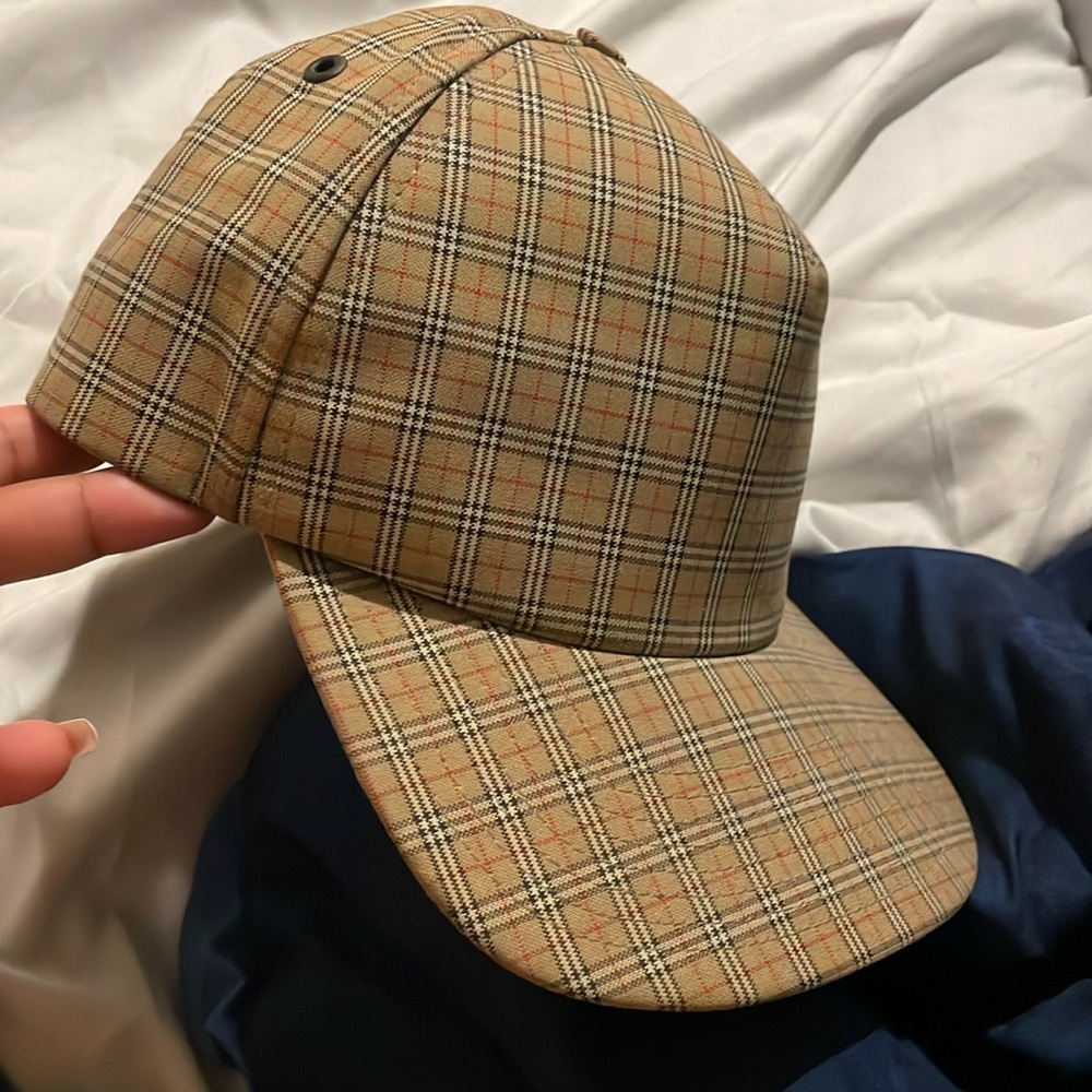 Burberry hat